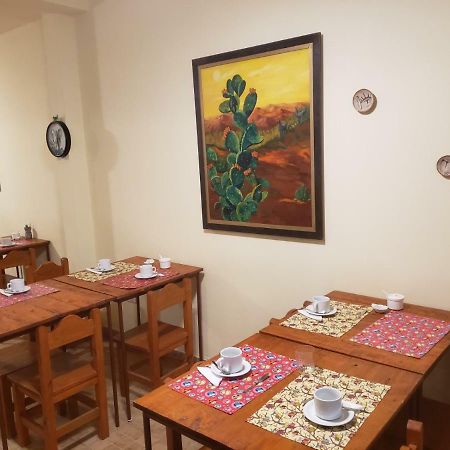 Casa Cactus Cafayate Hotel Ngoại thất bức ảnh